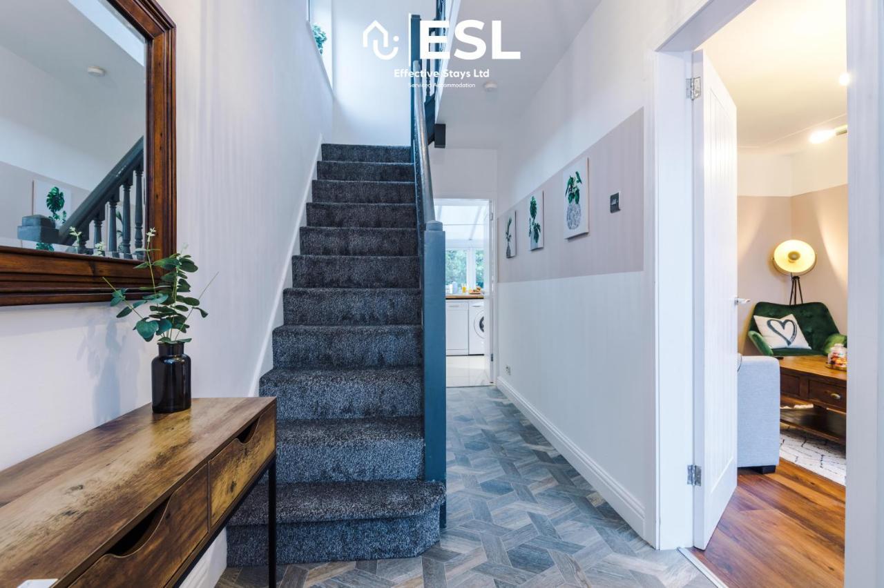 Open Plan - 3 Bedroom House - Garden And Outdoor Seating - Driveway Parking - Short Drive To City Centre Saughall Esterno foto