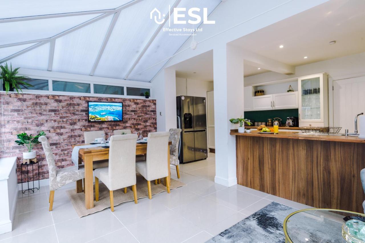 Open Plan - 3 Bedroom House - Garden And Outdoor Seating - Driveway Parking - Short Drive To City Centre Saughall Esterno foto