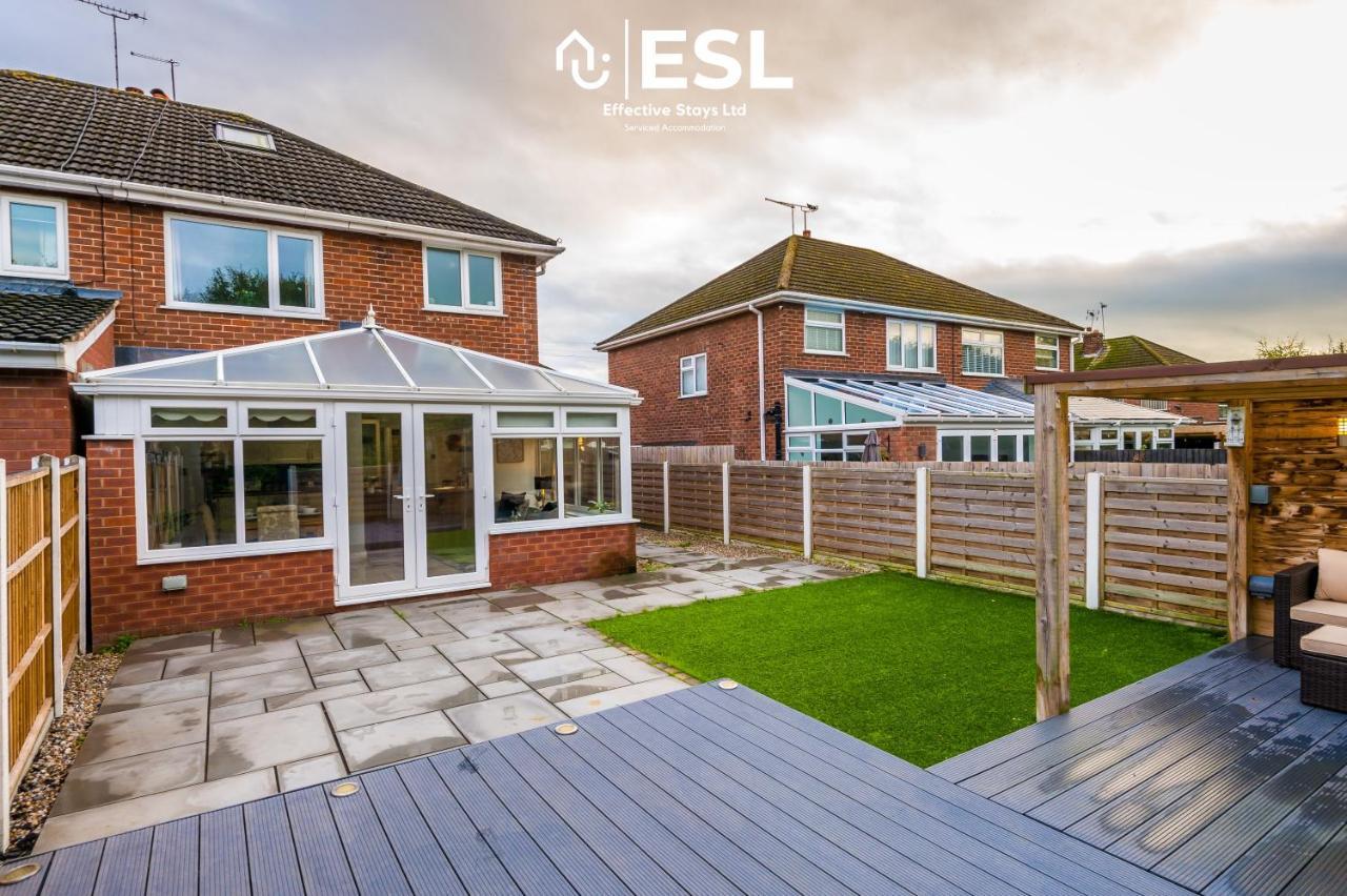 Open Plan - 3 Bedroom House - Garden And Outdoor Seating - Driveway Parking - Short Drive To City Centre Saughall Esterno foto