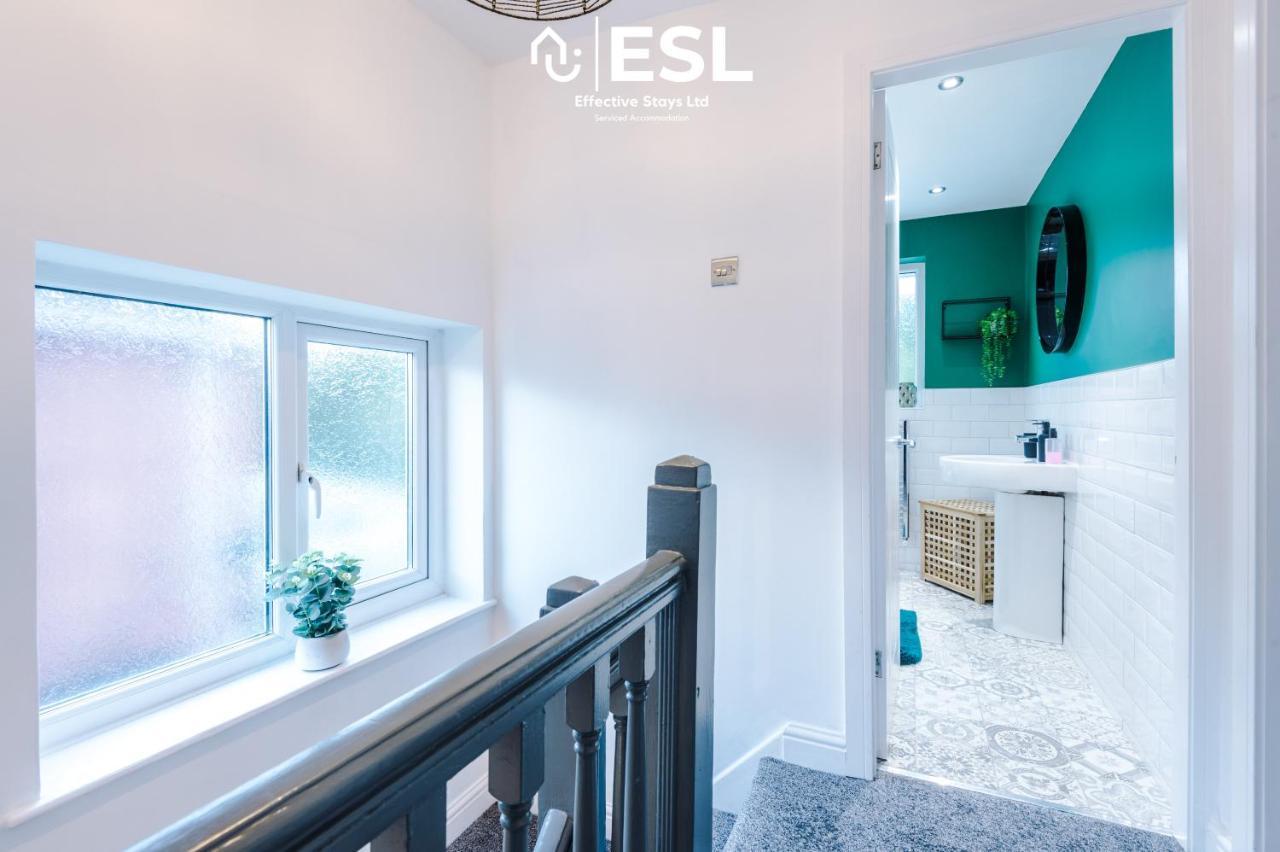 Open Plan - 3 Bedroom House - Garden And Outdoor Seating - Driveway Parking - Short Drive To City Centre Saughall Esterno foto