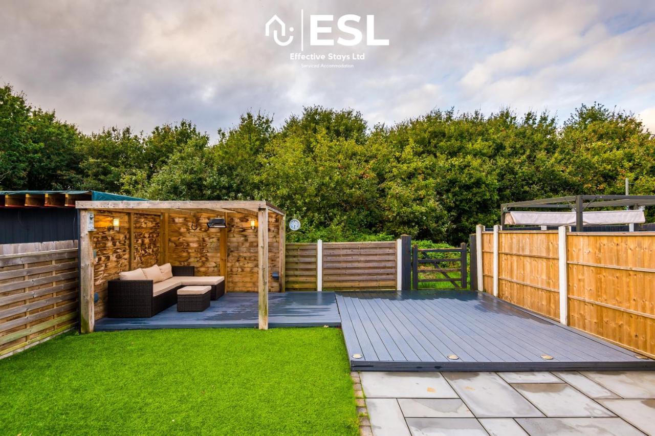 Open Plan - 3 Bedroom House - Garden And Outdoor Seating - Driveway Parking - Short Drive To City Centre Saughall Esterno foto
